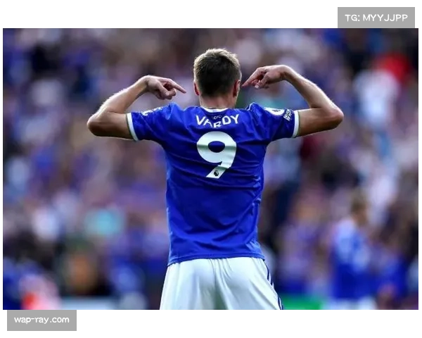 莱万转型支点策应 射门转化率提升至每90分钟1.2球 莱万转型支点策应 射门转化率提升至每90分钟1.2球